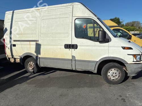 Right front indicator IVECO DAILY III Van 29 L 12 V (ALKA41A2, ALLA52A2, ALKA42A2) | BP38066671C33 - Image 17