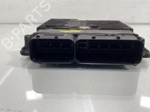 Used Engine control unit (ECU) Engine control unit (ECU) VW GOLF VI (5K1) [2008-2014] 21196582 21196582