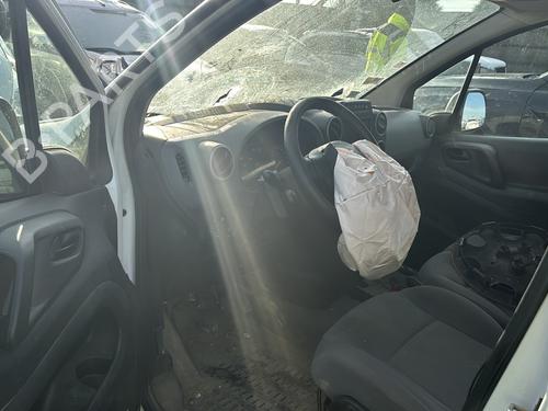 Third brake light PEUGEOT PARTNER Box Body/MPV 1.6 BlueHDi 100 | BP27356321L11  - Image 11