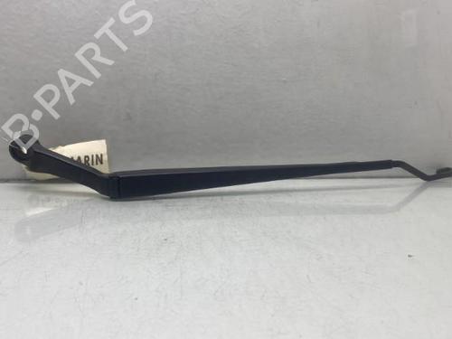 Used Front windshield wiper arm TOYOTA CELICA Coupe (_T23_) 1.8 16V VT-i (ZZT230_, ZZT230) (143 hp) 21961588