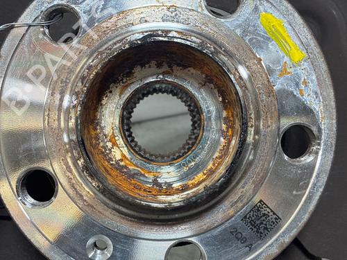 Used Right front steering knuckle Right front steering knuckle VW T-CROSS (C11, D31) 1.0 TSI (110 hp) 40533560 40533560