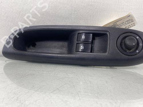 Used Left front window switch Left front window switch RENAULT CLIO II (BB_, CB_) 1.5 dCi (B/CB07) (65 hp) 29507985 29507985