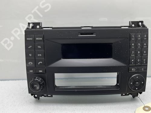 Used Radio MERCEDES-BENZ SPRINTER 3,5-t Van (B906) 313 CDI (906.631, 906.633, 906.635, 906.637) (129 hp) 26050017