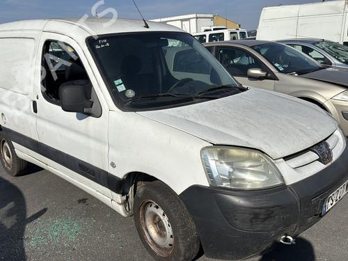 Front left lock CITROËN BERLINGO / BERLINGO FIRST Box Body/MPV (M_) 1.9 D 70 (MBWJZ, MCWJZ) | BP26212563C98 