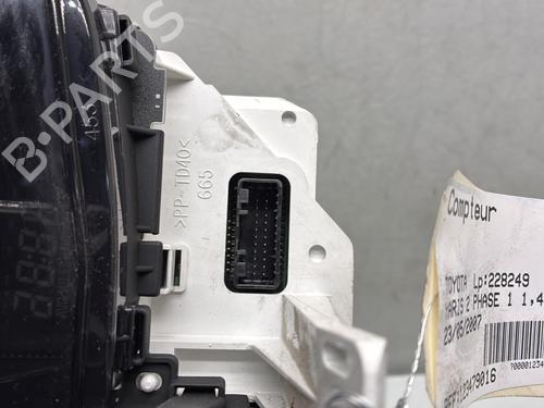 Quadrante Quadrante TOYOTA YARIS (_P9_) 1.4 D-4D (NLP90_, NLP90R) (90 hp) 34449976 34449976