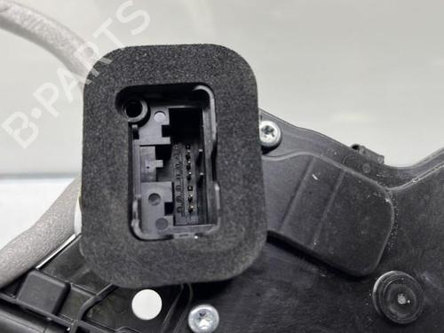 front-right-lock-seat-arona-kj7-kjp-10-tsi-10b837016b-2017-22916537 main image