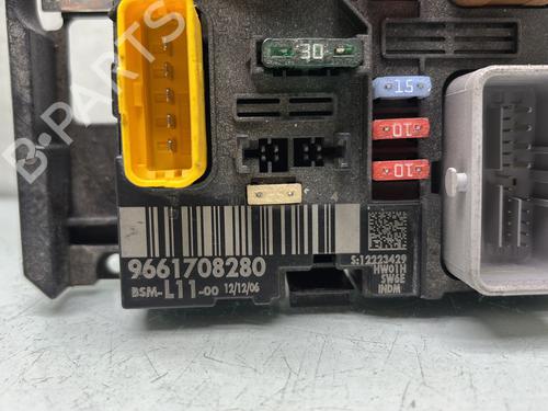 Fuse box PEUGEOT 307 SW (3H) 1.6 HDI 110 | BP29841559E1