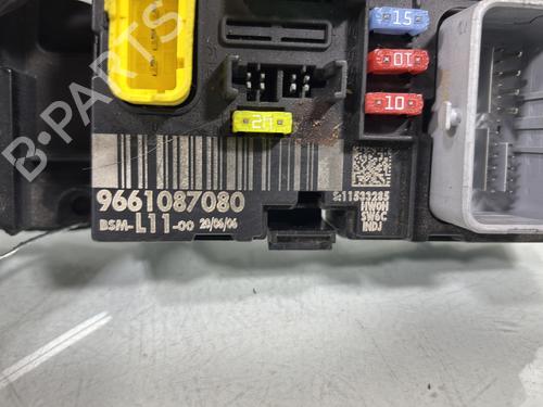 Fuse box PEUGEOT 307 Break (3E) 1.6 HDi 110 | BP29841682E1