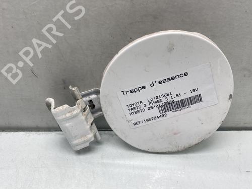 Used Fuel flap TOYOTA YARIS (_P13_) 1.5 Hybrid (NHP130_, NHP130) (101 hp) 28704804