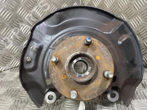 Used Right front steering knuckle TOYOTA YARIS (_P13_) 1.5 Hybrid (NHP130_, NHP130) (101 hp) 27633314