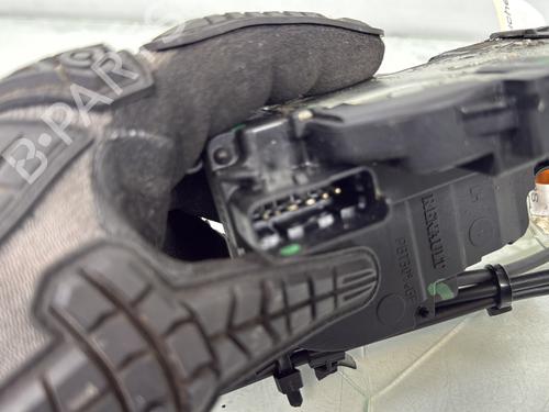Front left lock RENAULT MASTER III Van (FV) 2.3 dCi 100 FWD (FV0A, FV0B, FV0G, FV0K, FV0H) | BP32981146C98 - Image 2