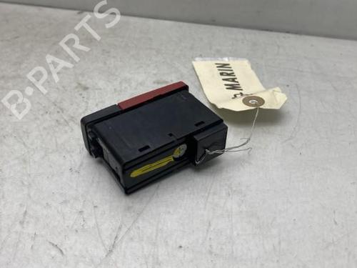 Used Warning switch LAND ROVER RANGE ROVER III (L322) 4.4 4x4 (286 hp) 19963646
