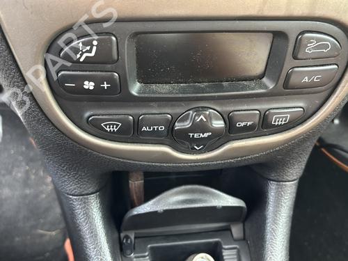 Fuse box PEUGEOT 206 CC (2D) 1.6 HDi 110 | BP31206019E1  - Image 12