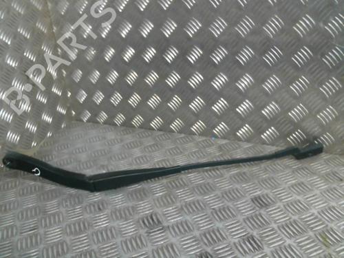 Used Front windshield wiper arm OPEL VIVARO B Van (X82) [2014-2020]  20028899