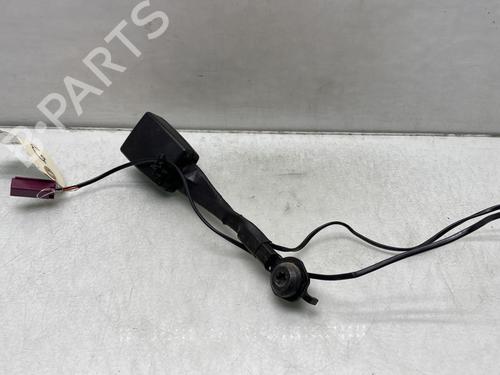 Used Seat buckle FORD FIESTA VI (CB1, CCN) 1.4 TDCi (68 hp) 24208006