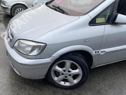 Left front fog light OPEL ZAFIRA A MPV (T98) 2.0 DTI 16V (F75) | BP20223388C30 