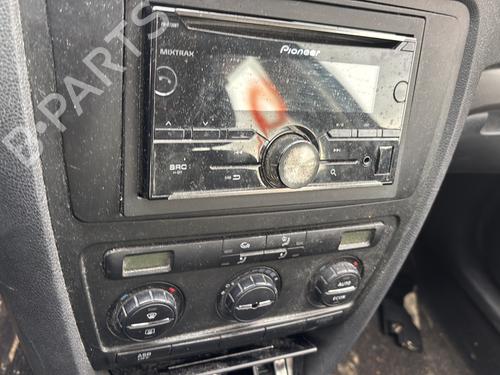 Left front window switch SKODA OCTAVIA II (1Z3) 1.9 TDI | BP33742702I27 - Image 24