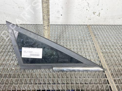 Højre foran trekantet rude FORD FIESTA VII (HJ, HF) 1.0 EcoBoost (95 hp) 32118568