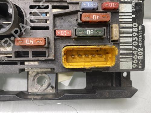 Fuse box CITROËN C5 III Break (RW_) 1.6 HDi 110 (RW9HZC) | BP30080143E1 