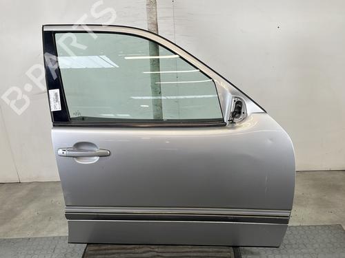 Used Right front door MERCEDES-BENZ E-CLASS (W210) E 220 CDI (210.006) (143 hp) 29028019
