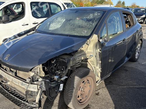 Brugte PEUGEOT 208 I (CA_, CC_) 1.6 HDi / BlueHDi 75 (75 hp) 4307162