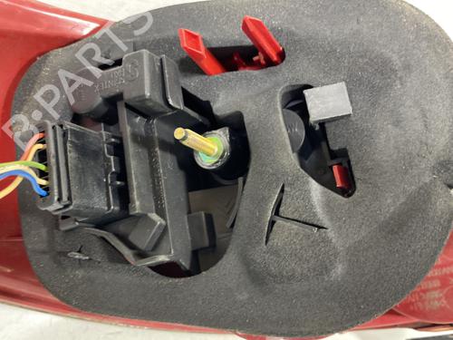 Right taillight PEUGEOT 206 CC (2D) 1.6 16V (2DNFUF, 2DNFUR) | BP27355582C35 