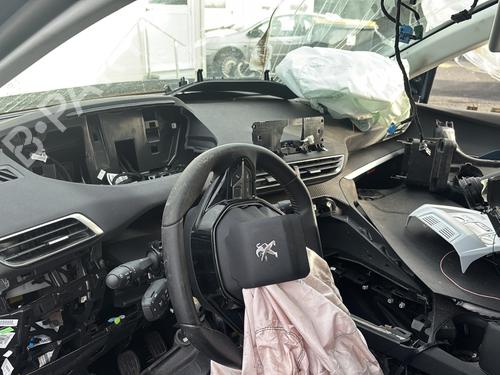 Front left door window PEUGEOT 5008 II (MC_, MJ_, MR_, M4_) 1.2 THP (MRHNYH, MRHNYW, MRHNSJ, MRHNSU, MRHNSM) | BP32396471C18