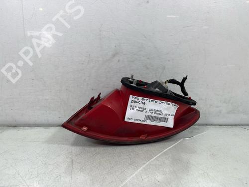 Farolim esquerdo Farolim esquerdo ALFA ROMEO 147 (937_) 1.9 JTD (937.AXD1A, 937.BXD1A, 937.AXV1A, 937.BXB1A,... (115 hp) 36162451 36162451