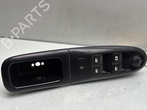 left-front-window-switch-peugeot-406-8b-1995-1996-1997-1998-1999-2000-2001-2002-2003-2004-2005-32314632 main image