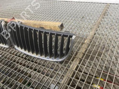 Grille BMW 3 (E90) 330 xi 51137120009