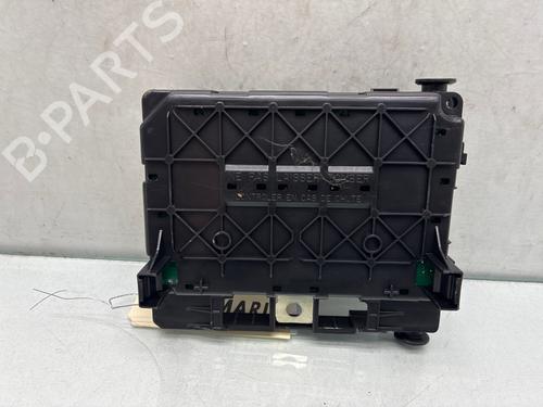 Used Fuse box Fuse box 38549957 38549957