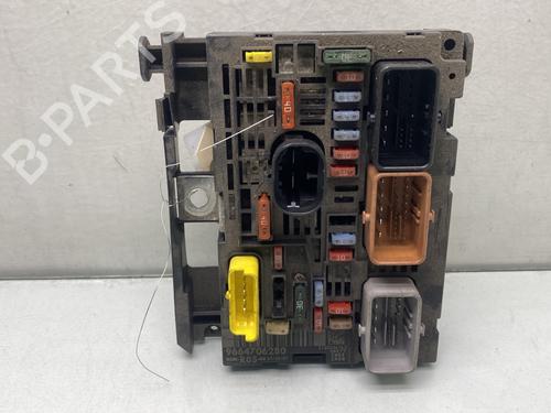 Fuse box PEUGEOT 308 I (4A_, 4C_) 1.6 HDi | BP28705059E1 