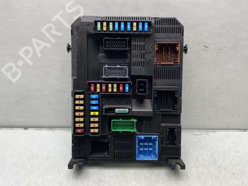 Used Fuse box PEUGEOT 208 I (CA_, CC_) 1.5 BlueHDI 100 (102 hp) 21373046
