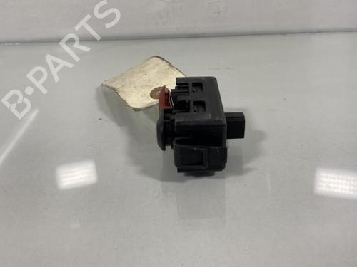 Used Warning switch Warning switch RENAULT CLIO III (BR0/1, CR0/1) [2005-2014] 20034190 20034190