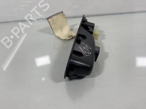 Used Right front window switch Right front window switch RENAULT TWINGO III (BCM_, BCA_) 1.0 SCe 65 (BCMJ) (65 hp) 20029916 20029916