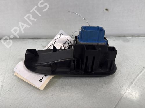 Used Right front window switch Right front window switch RENAULT MASTER III Van (FV) 2.3 dCi 100 FWD (FV0A, FV0B, FV0G, FV0K, FV0H) (101 hp) 32981140 32981140