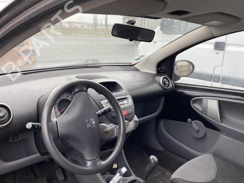 Front right lock PEUGEOT 107 (PM_, PN_) 1.0 | BP19960402C97 