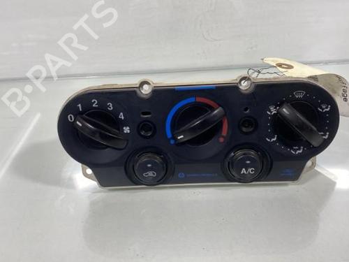 Used Climate control FORD FIESTA V (JH_, JD_) 1.4 TDCi (68 hp) 20020871