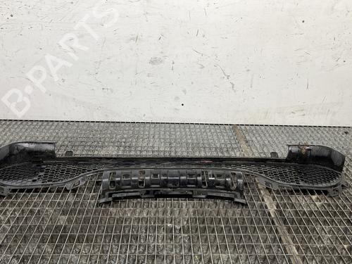 Used Grille PEUGEOT 208 I (CA_, CC_) 1.6 HDi (92 hp) 31976513