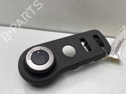 switch-dacia-duster-hs_-2010-2011-2012-2013-2014-2015-2016-2017-2018-32305738 main image