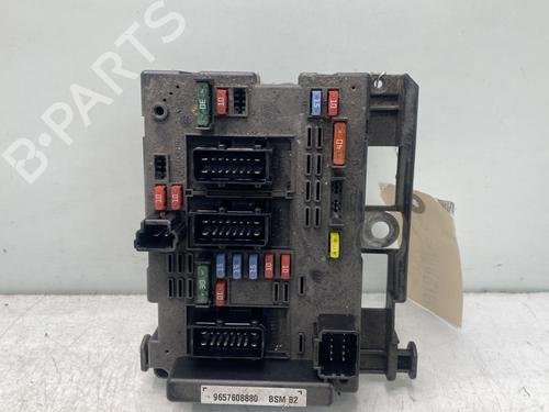 Used Fuse box Fuse box PEUGEOT 307 (3A/C) 1.6 16V (109 hp) 34449922 34449922