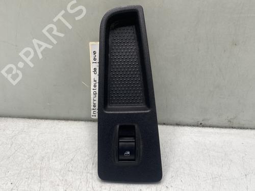 Used Right front window switch FIAT GRANDE PUNTO (199_) 1.3 D Multijet (75 hp) 31379277