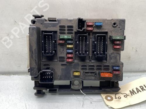 Used Fuse box Fuse box PEUGEOT 307 Break (3E) 2.0 HDI 110 (107 hp) 31206030 31206030