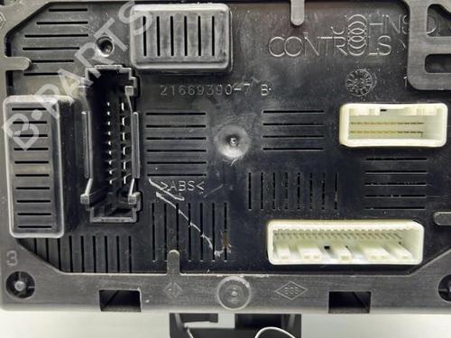 Used Fuse box Fuse box RENAULT MODUS / GRAND MODUS (F/JP0_) 1.5 dCi (FP0E, JP0E) (65 hp) 19959405 19959405