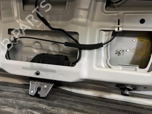 Tailgate BMW 1 Convertible (E88) 118 d | BP29855647C6