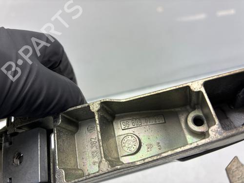 Used Front left exterior door handle Front left exterior door handle PEUGEOT 407 (6D_) 2.0 HDi 135 (6DRHRH, 6DRHRE, 6DRHRG, 6DRHRJ) (136 hp) 34243355 34243355