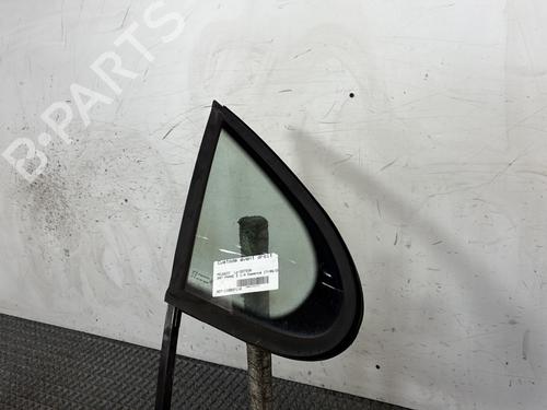 Vidro triangular frente direito Vidro triangular frente direito PEUGEOT 207 (WA_, WC_) 1.4 (73 hp) 33858689 33858689