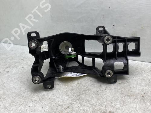 Used Gear lever RENAULT CLIO V (B7_) 1.5 Blue dCi 85 (B7AG) (86 hp) 19972723