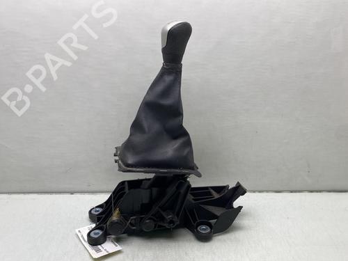 Used Gear lever FORD FIESTA VI (CB1, CCN) [2008-2017]  21489950