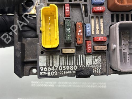 Fuse box PEUGEOT 407 (6D_) 1.6 HDi 110 (6D9HZC, 6D9HYC) | BP34196242E1 - Image 2